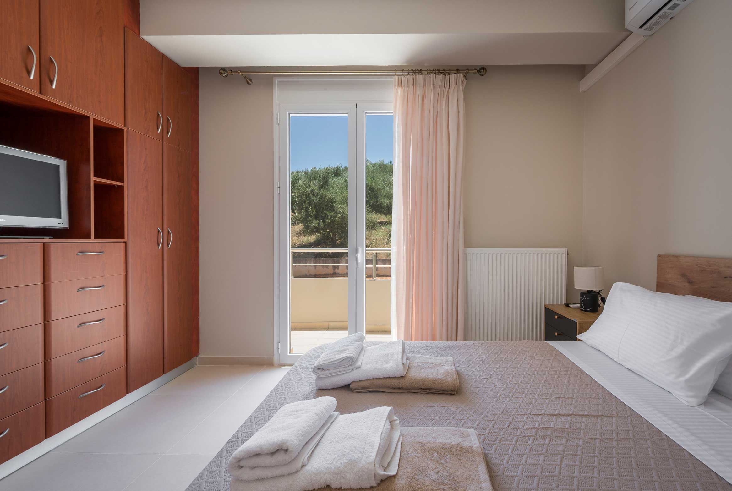 A unique villa with privacy and plenty of spaces